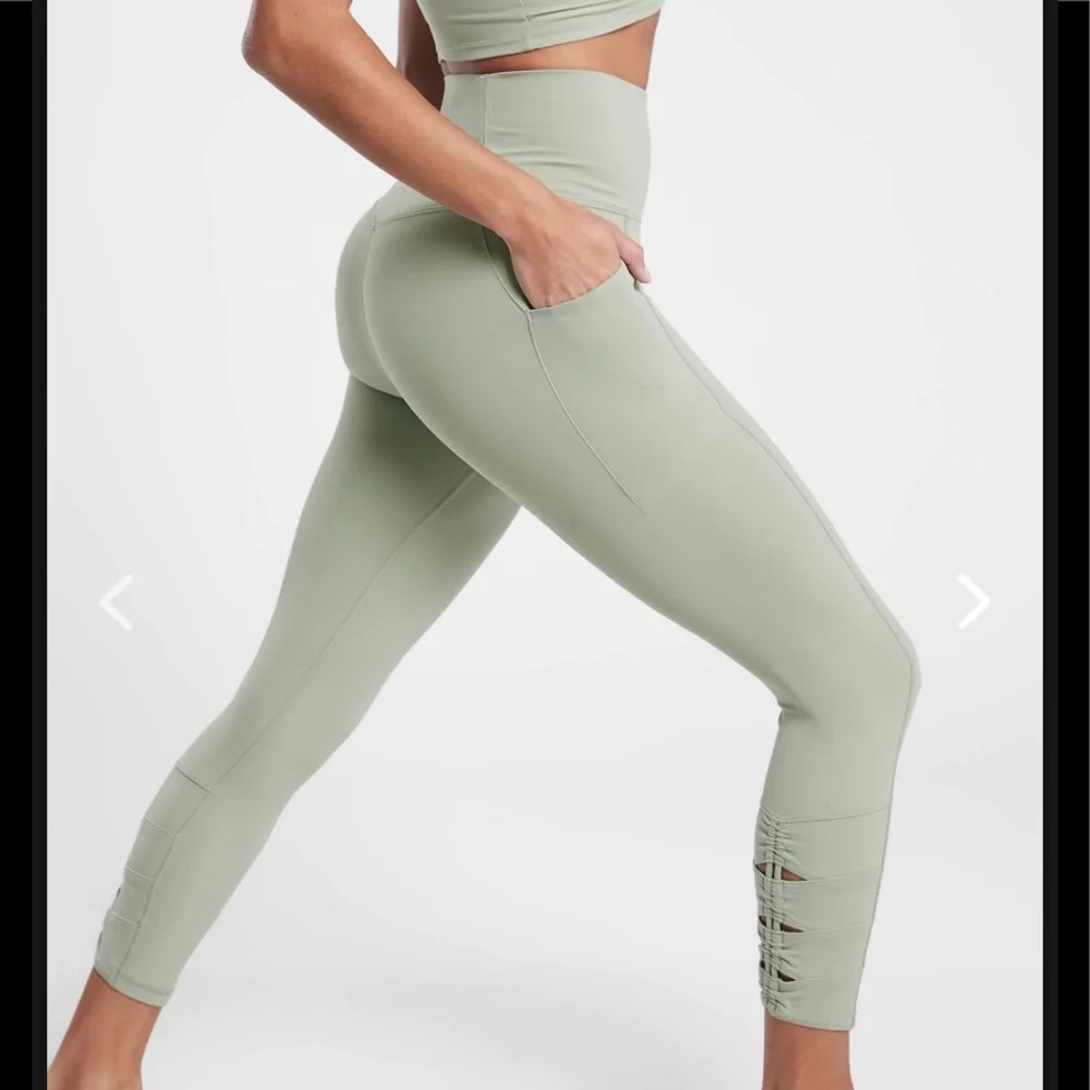 Athleta Salutation Stash Pocket II Cinch 7/8 Tight size S - Picture 2 of 14